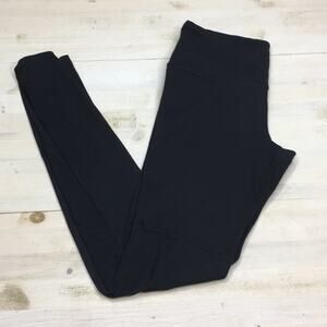Victoria’s Secret Sport mesh panel leggings sz S
